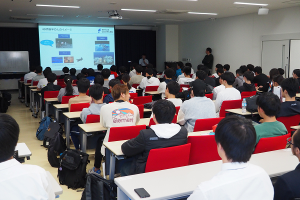 1024_topics_04-thumb-600xauto-6181.png