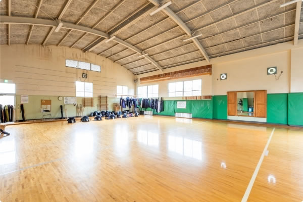 写真：武道場・トレーニングルーム
