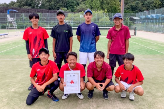 写真：ソフトテニス部