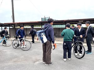 080422新入生自転車HP01.jpg