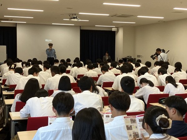 外部講師による講義を実施しました