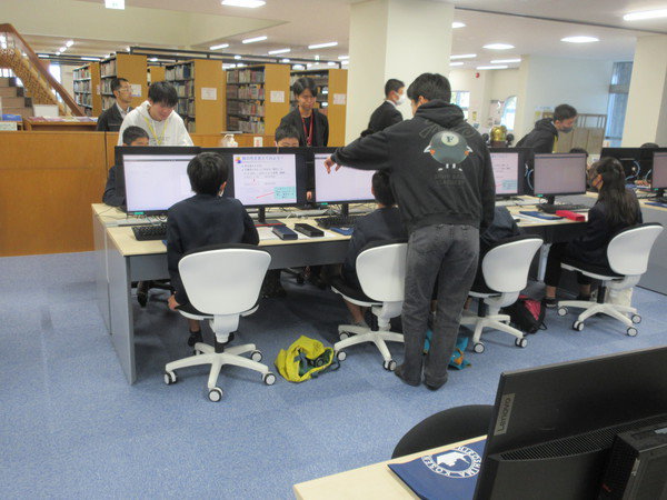 島内小学生を対象に「プログラミング教室」を実施