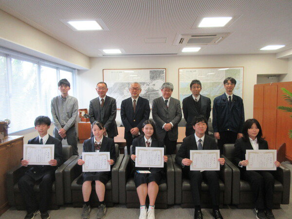 4月11日（月）第22回校内作文・表現コンクール表彰式