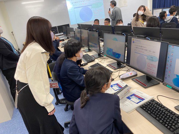11月15日（火）プログラミング教室を実施