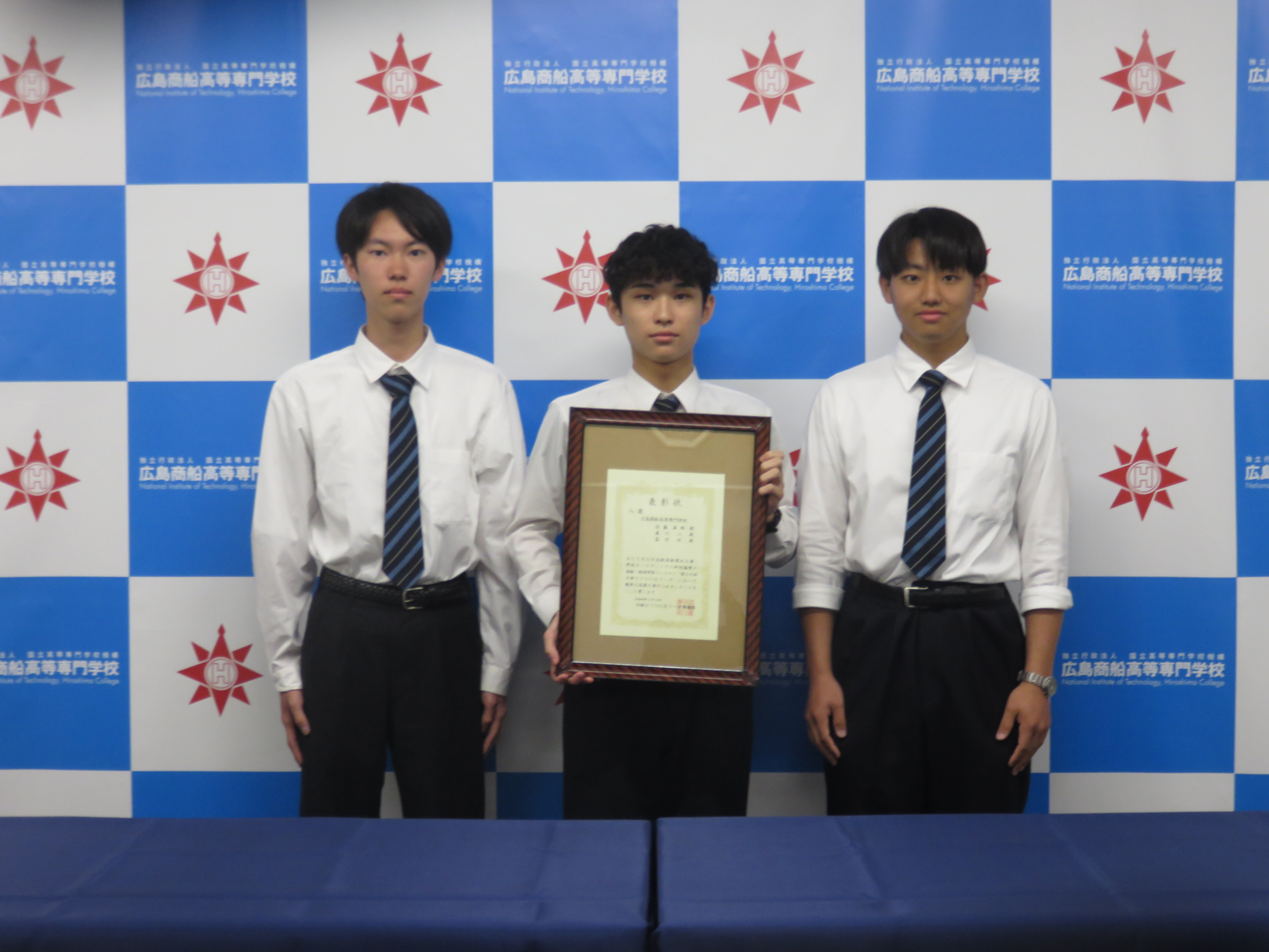 本校学生が日本経済新聞社主催「第２６回日経STOCKリーグ」で入選しました。