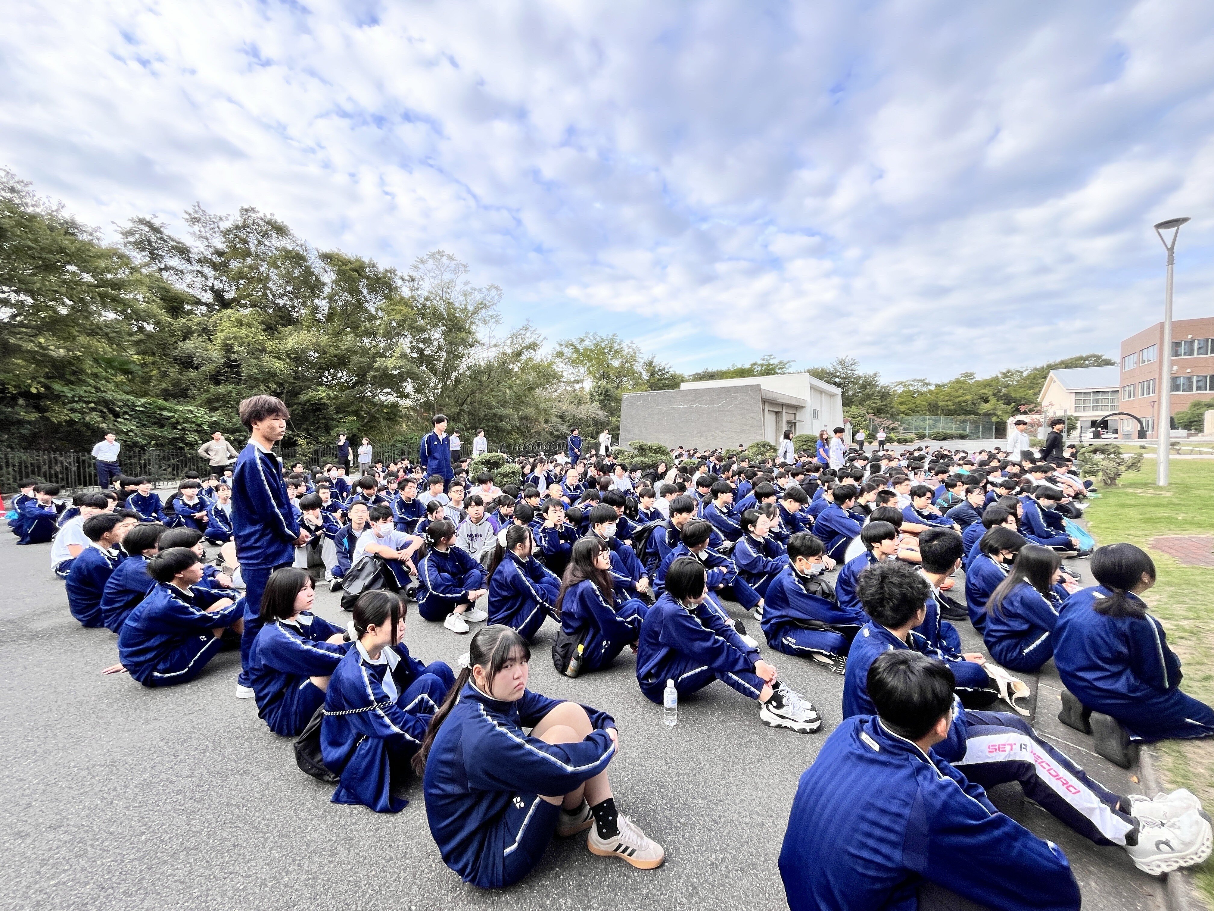 10月23日（金）令和８年度前期功労賞受賞表彰式を実施